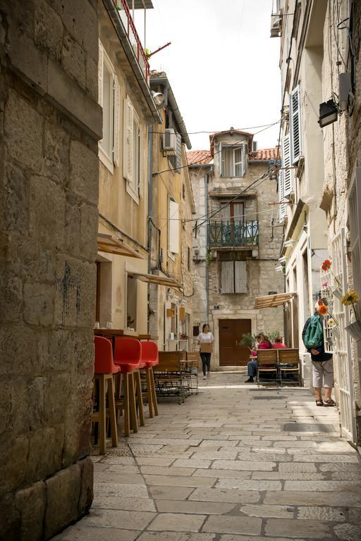 Apartments Salvezani Split Bagian luar foto