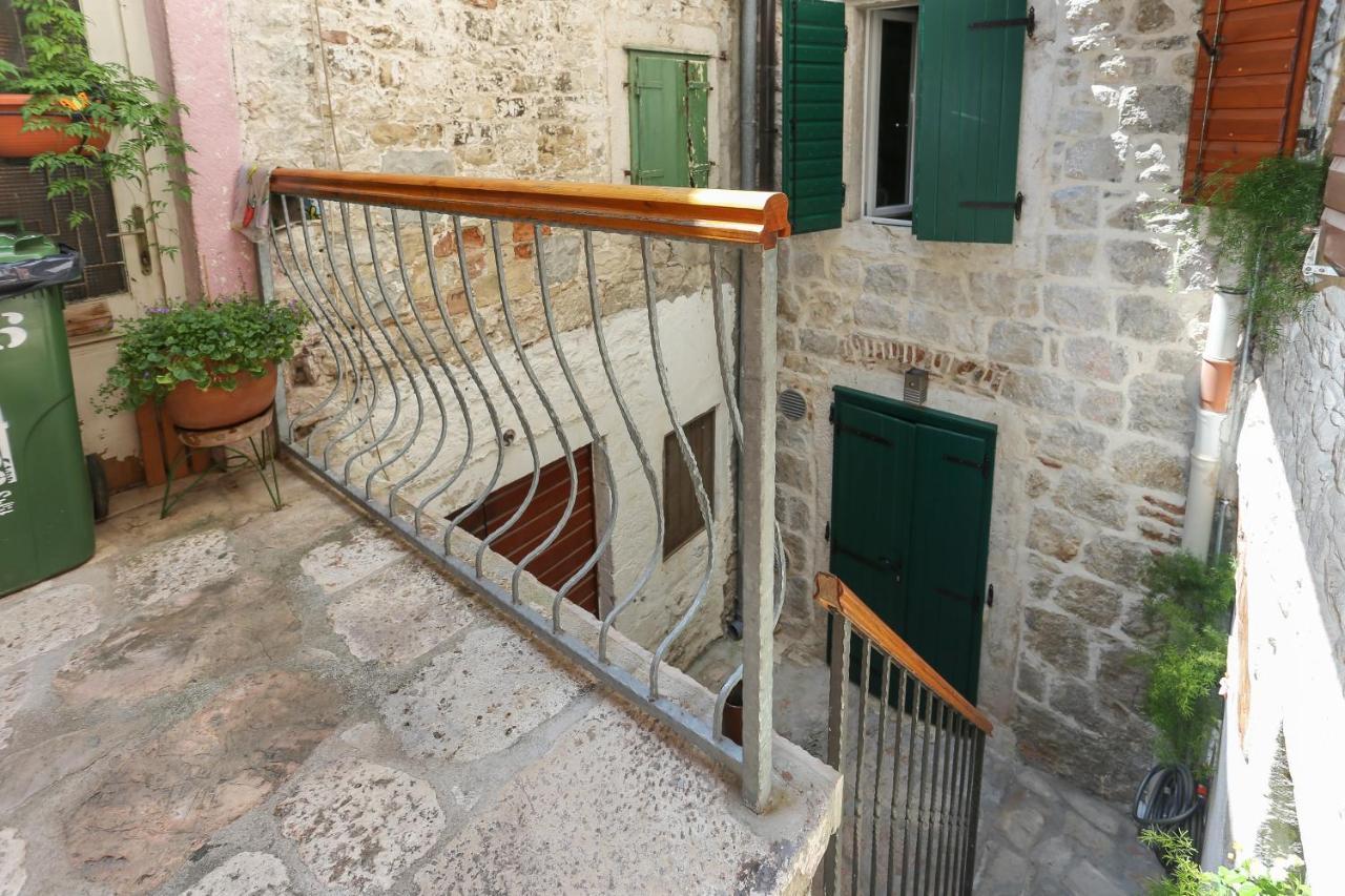 Apartments Salvezani Split Bagian luar foto