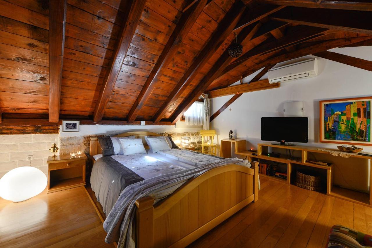 Apartments Salvezani Split Bagian luar foto