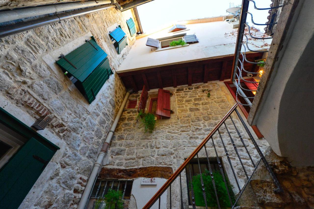 Apartments Salvezani Split Bagian luar foto